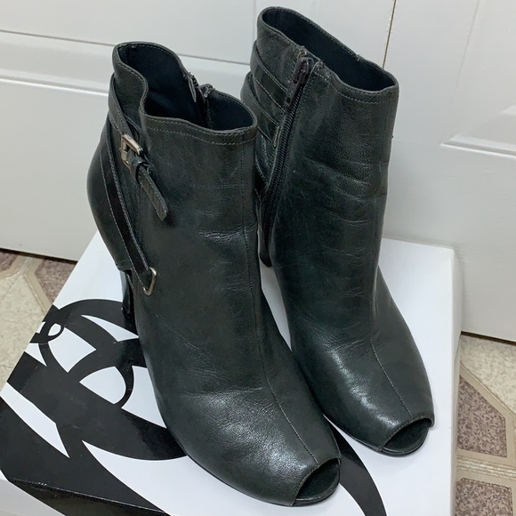 Grey Leather Nine West Peep Toe Booties - Picture 3 of 9